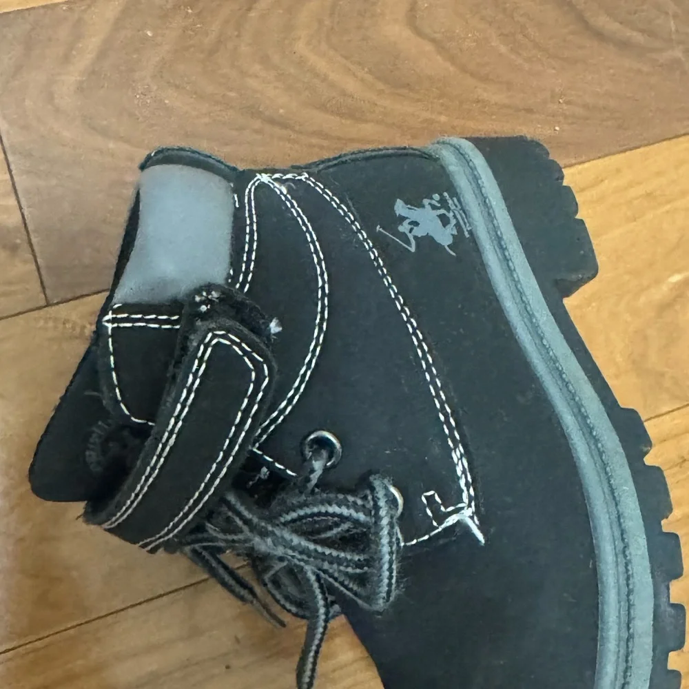 Beverly Hills Polo Club Black Kids Boots size 7